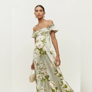 Like new (worn once!) reformation sianna silk dress in tarragon - size 6